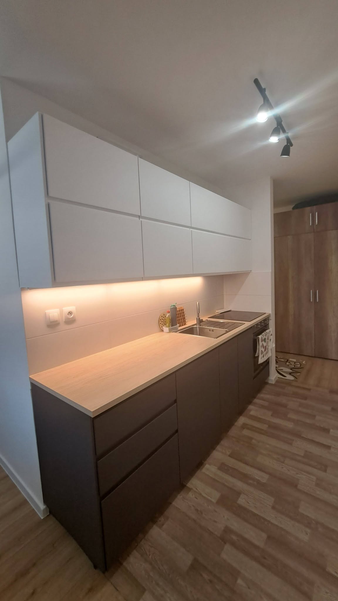 KRÁSNY 3-IZBOVÝ BYT PO KOMPLETNEJ REKONŠTRUKCII S DVOMA BALKÓNMI – fotka 4